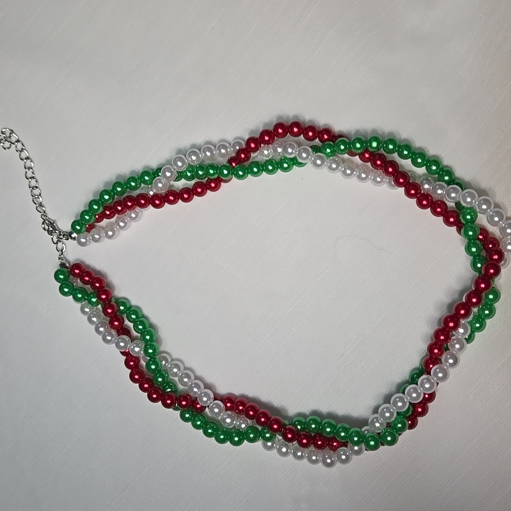 Christmas Pearly Choker